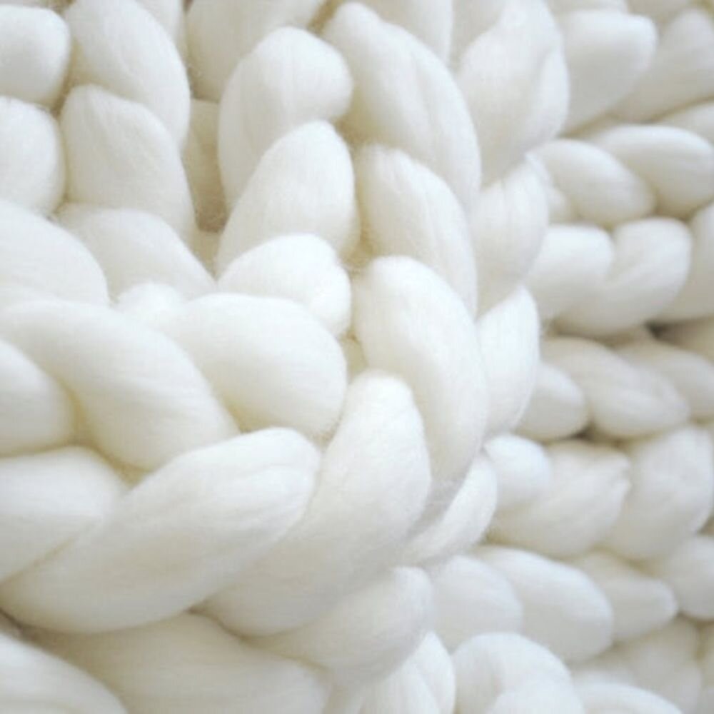 Woolora™ — Create Your Cozy Blanket in Just One Afternoon!